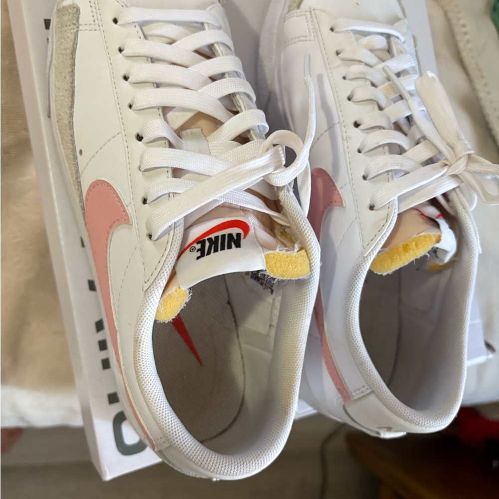 Nike Women's White and Pink Sneakers - Picture 2 of 3
